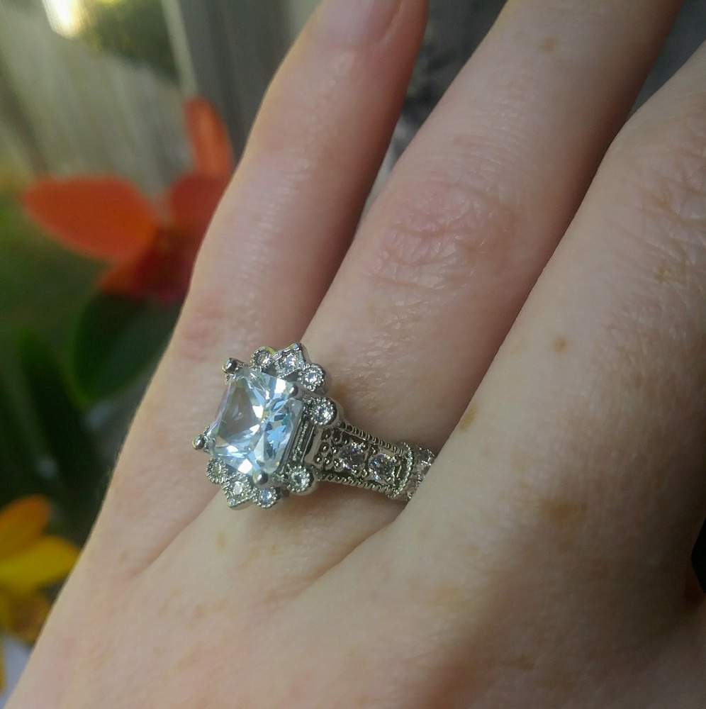 NWT The Royal Engagement Ring
